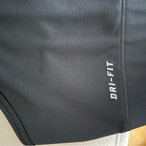 Nike Dallas black sports bra size M - Picture 3 of 4